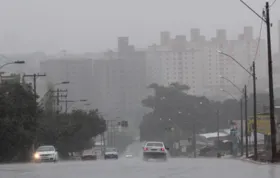 Imagem ilustrativa da imagem Previsão alerta para chuva a qualquer hora do dia nesta sexta-feira em Goiânia