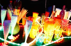 Imagem ilustrativa da imagem Bafômetro registra álcool no ar de festa universitária regada a bebida