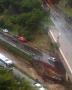 Imagem ilustrativa da imagem Marginal Botafogo é completamente interditada após trechos da via desmoronarem
