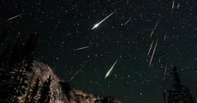 Imagem ilustrativa da imagem Melhor chuva de meteoros do ano acontecerá hoje