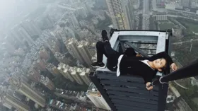 Imagem ilustrativa da imagem Blogueiro filma a própria morte em queda de arranha-céu