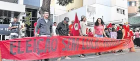 Imagem ilustrativa da imagem Manifestantes protestam em Goiânia a favor de Lula