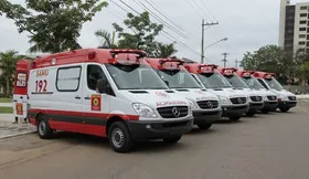 Imagem ilustrativa da imagem Deputados afirmam que governo entregará ambulâncias apenas a prefeituras indicadas por deputados aliados