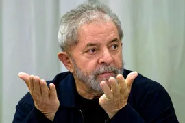 Imagem ilustrativa da imagem Ataque à caravana de Lula será tratado como tentativa de homicídio