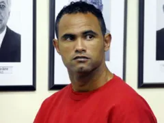 Imagem ilustrativa da imagem Goleiro Bruno pode deixar a prisão ainda em 2018 após atualização da pena