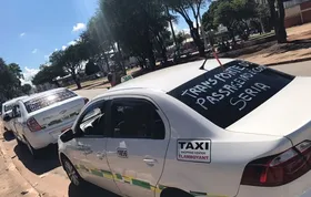Imagem ilustrativa da imagem Taxistas protestam contra emendas do projeto que regulamenta Apps de transporte de passageiros