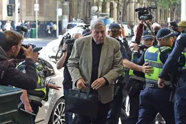 Imagem ilustrativa da imagem Tesoureiro do Vaticano é acusado de abuso sexual por testemunhas