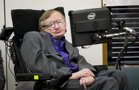 Imagem ilustrativa da imagem Stephen Hawking, físico britânico, morre aos 76 anos