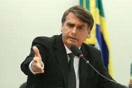 Imagem ilustrativa da imagem Antes de apoiar greve, Bolsonaro apresentou projeto que criminaliza quem obstrui vias públicas