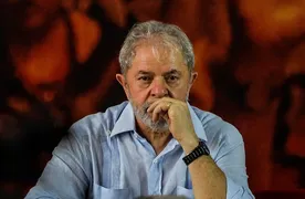 Imagem ilustrativa da imagem Advogados de Lula tentam evitar que plenário julgue inelegibilidade