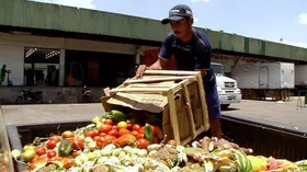 Imagem ilustrativa da imagem Supermercados desperdiçam R$ 3,9 bi em alimentos por ano, diz Abras