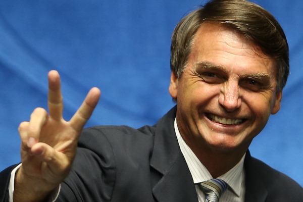 Imagem ilustrativa da imagem Bolsonaro passa bem e tem dreno retirado do abdome