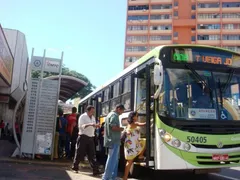 Imagem ilustrativa da imagem Prefeitura anuncia a construção e reforma de 723 pontos de ônibus em Goiânia