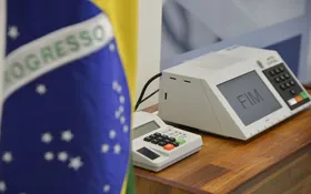 Imagem ilustrativa da imagem Por verba e TV, Centrão apoia eleição em novembro
