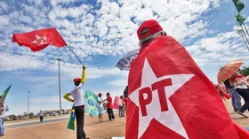 Imagem ilustrativa da imagem Petistas vão a Curitiba para acompanhar tramitação do processo de Lula