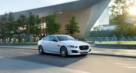 Imagem ilustrativa da imagem Edição especial Landmark do Jaguar XE tem preço de R$ 250.200,00