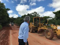 Imagem ilustrativa da imagem “O que estraga o asfalto não é a chuva, é a corrupção”, diz Caiado após visitar trecho recuperado da GO-060