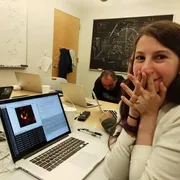 Imagem ilustrativa da imagem Conheça Katie Bouman, a mulher que "tirou" a primeira fotografia de um buraco negro