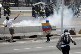 Imagem ilustrativa da imagem Protestos na Venezuela já fizeram dois mortos e dezenas de feridos
