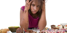 Imagem ilustrativa da imagem Especialista fala sobre problemas relacionados a compulsão alimentar