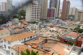 Imagem ilustrativa da imagem Uma pessoa morreu e outras três ficaram feridas após prédio desabar em Fortaleza