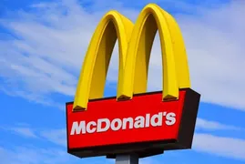 Imagem ilustrativa da imagem McDonald’s tem que pagar quase R$ 4 milhões em indenização à funcionários em Goiânia