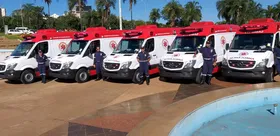 Imagem ilustrativa da imagem Íris entrega 10 ambulâncias novas e Samu fica com a frota 100% renovada