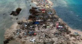 Imagem ilustrativa da imagem Tufão Phanfone arrasa região central das Filipinas em dia de Natal