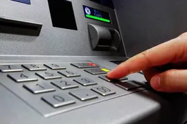 Imagem ilustrativa da imagem Aplicativo de crédito consignado auxilia servidores goianos a escolher melhor banco