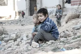 Imagem ilustrativa da imagem ONG alerta que morre uma criança por dia no Nordeste da Síria