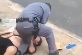 Imagem ilustrativa da imagem Afastado policial que aparece em vídeo agredindo grávida