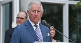 Imagem ilustrativa da imagem Família real: príncipe Charles está com coronavírus