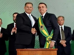 Imagem ilustrativa da imagem "Carlos precisa de ajuda e só o senhor tem esse poder", disse Bebianno a Bolsonaro; leia a íntegra da carta