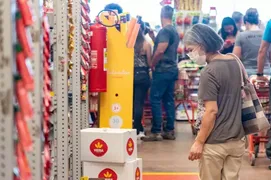 Imagem ilustrativa da imagem Brasilienses lotam supermercados para estocarem mantimentos