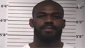 Imagem ilustrativa da imagem Jon Jones campeão do UFC é preso por dirigir bêbado e uso negligente de arma de fogo