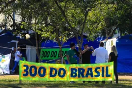Imagem ilustrativa da imagem "300 do Brasil" perde apoio após ação do Sleeping Giants Brasil