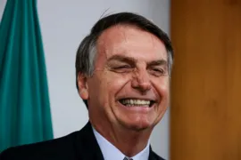 Imagem ilustrativa da imagem Bolsonaro diz que deve sancionar até quarta-feira projeto de socorro aos Estados