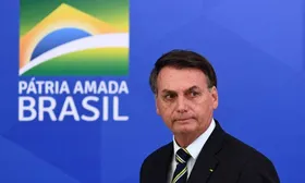 Imagem ilustrativa da imagem Governo recorre ao STJ para não entregar resultados para covid-19 de Bolsonaro