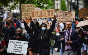 Imagem ilustrativa da imagem Protestos contra racismo são registrados na Europa
