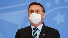 Imagem ilustrativa da imagem Bolsonaro diz estar com "mofo no pulmão" e tomando antibióticos
