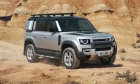 Imagem ilustrativa da imagem Land Rover Defender 2021 é lançado com preço inicial de R$ 400.750