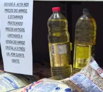 Imagem ilustrativa da imagem Preço do pacote de 5kg de arroz sobe em supermercados de Goiânia