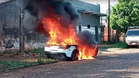 Imagem ilustrativa da imagem Carros de luxo são incendiados pelo PCC