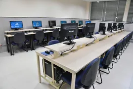 Imagem ilustrativa da imagem Senac Goiás realiza doação de computadores para alunos carentes da UFG