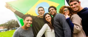 Imagem ilustrativa da imagem O mundo em calamidade, mas brasileiro segue feliz, aponta pesquisa