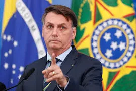 Imagem ilustrativa da imagem Bolsonaro volta atrás e revoga decreto que abria caminho para privatizar SUS