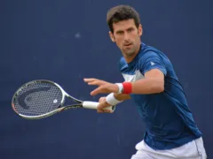 Imagem ilustrativa da imagem Novak Djokovic perde para italiano em 1h08 e está fora do Torneio de Viena