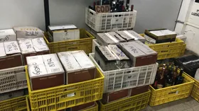 Imagem ilustrativa da imagem Policiais apreendem carga de vinho avaliada em R$150 mil