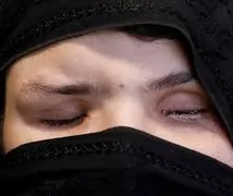 Imagem ilustrativa da imagem Mulher tem olhos arrancados pelo Talibã por trabalhar na polícia