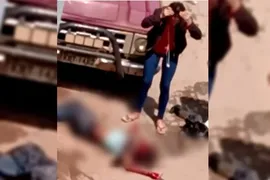 Imagem ilustrativa da imagem Vídeo mostra mulher sendo atacada a golpes de facão por um homem na Asa Sul